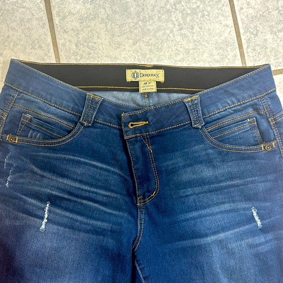 Democracy Absolution jeans size 16w! Super cute! - Picture 1 of 2